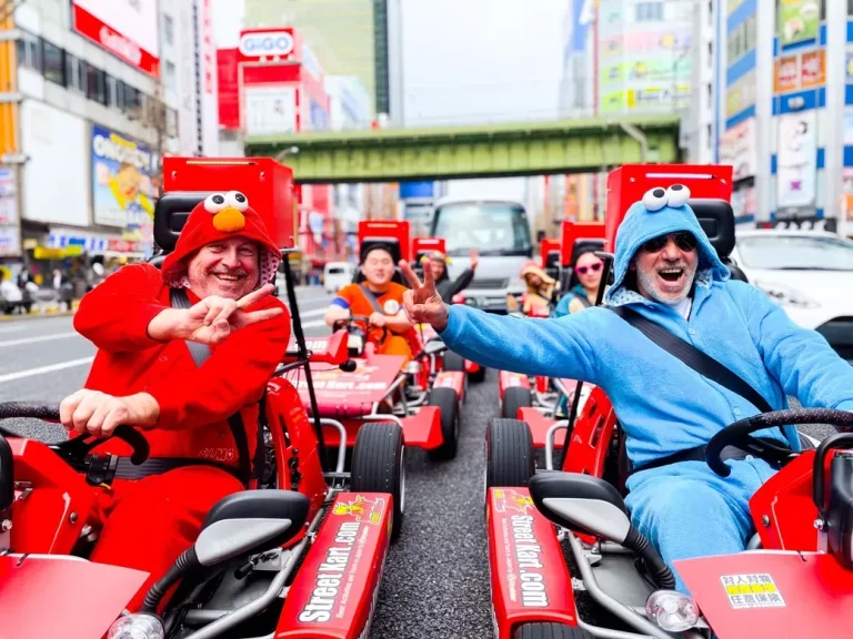 Like a Scene from a Movie! Enjoy Sightseeing in Okinawa with Street Karting